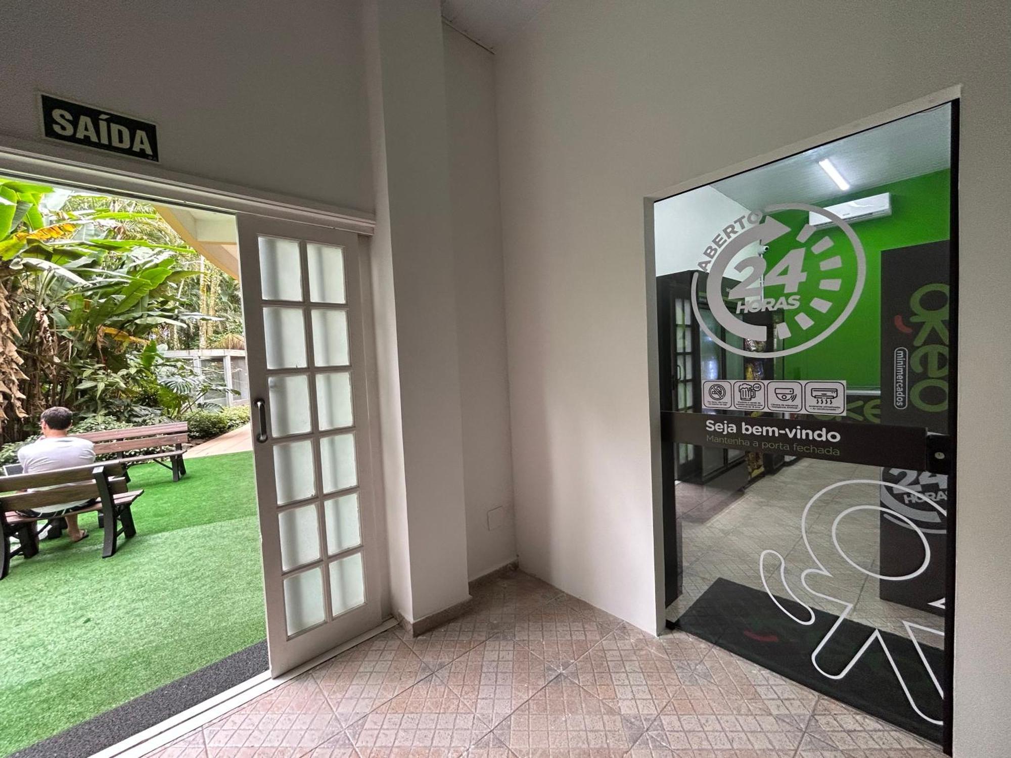 Fabuloso Flat 225, 2 Piscinas Climatizadas, Sky Com 170 Canais,Tv Com Xbox, Internet Particular 500M Bertioga, Riviera De Sao Lourenco Flat Duplex Inteiro, Adega, Cozinha Equipada Completa Servico De Hotelaria, Servico De Praia Nos Finais De Semana Dış mekan fotoğraf